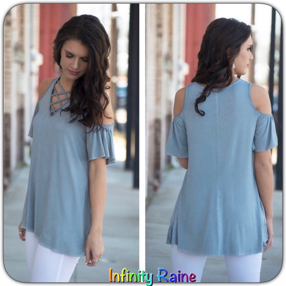 NEW✔️ Lace-Up Ruffled Cold Shoulder